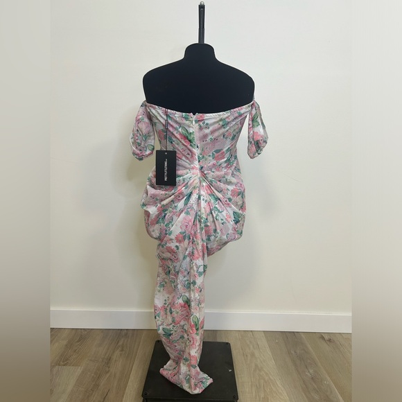 ◾️Pretty Little Thing Nude Floral Bardot Draped Skirt MIDI Dress - Picture 4 of 10